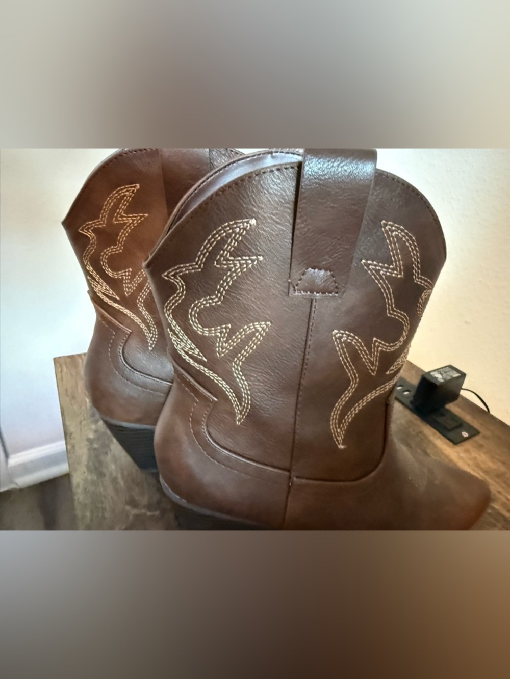 SODA Brown Western Ankle Boots Pointed Toe Cowgirl Booties Size 9 - Picture 4 of 7